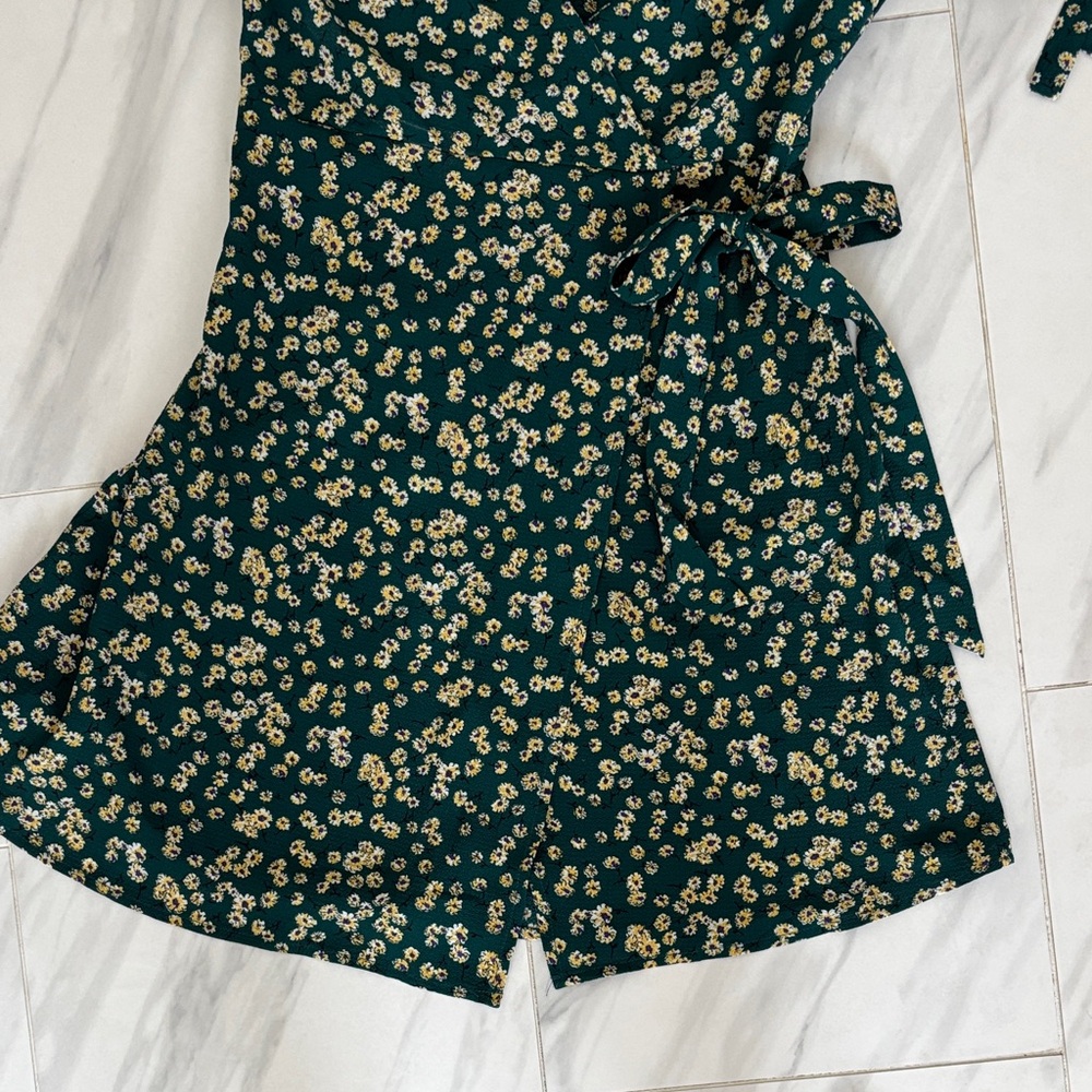 Floral Green Mini Dress - Picture 5 of 6